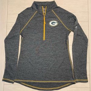 GO YOU PACKERS GO! NFL Majestic Cool Base Women’s Pullover Grey Medium Running